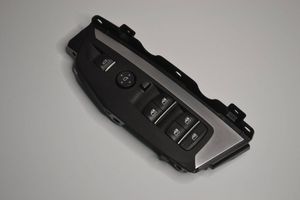 BMW X3 G01 Ramka przycisków otwierania szyby drzwi przednich 6832721 