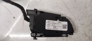 Audi A4 S4 B8 8K Pulsanti/interruttori sul volante 4F0951527