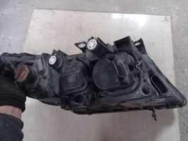 BMW 3 E90 E91 Lampa przednia 6942723