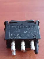 Mercedes-Benz 190 W201 Logu elektriskās apsildes slēdzis 0008206010