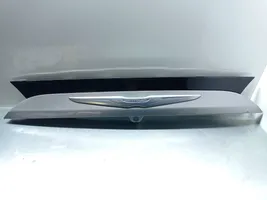 Chrysler Pacifica Takaluukun rekisterikilven valon palkki 