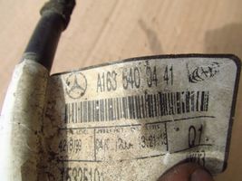 Mercedes-Benz ML W163 Câble de batterie positif A1635400441