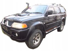 Mitsubishi Pajero Ilmansuodatin Pajero Sport I SHOGUN 2.5