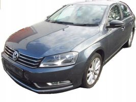 Volkswagen PASSAT B7 Takaluukun sarana 