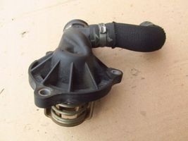 Audi A5 8T 8F Boîtier de thermostat 