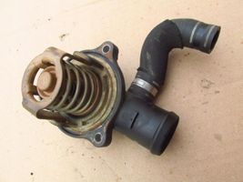 Audi A5 8T 8F Boîtier de thermostat 