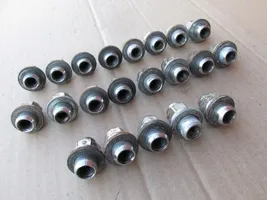 Mitsubishi Pajero Sport I Nuts/bolts 