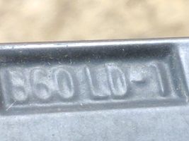 Infiniti G35 Braccio della spazzola tergicristallo anteriore B60LD01