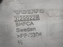 Volvo XC60 Dangtis akumuliatoriaus dėžės 31299228