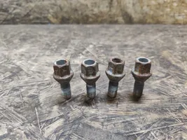 Dacia Logan I Nuts/bolts 