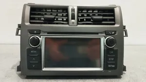 Toyota Verso-S Panel / Radioodtwarzacz CD/DVD/GPS 