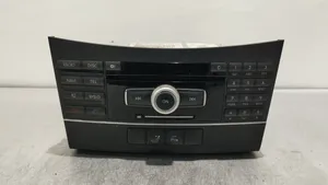 Mercedes-Benz E W212 Radio/CD/DVD/GPS head unit 