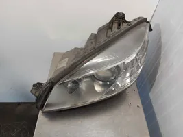 Mercedes-Benz C W204 Lampa przednia 030123427126