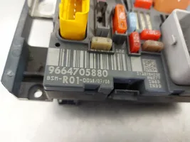 Citroen C4 Grand Picasso Fuse module 9664705880