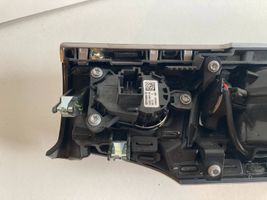 BMW X5 F15 Peleninė panelėje 927047209