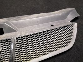 Peugeot 406 Grille calandre supérieure de pare-chocs avant 