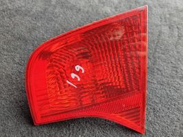 Audi A4 S4 B7 8E 8H Lampy tylnej klapy bagażnika 8E5945094