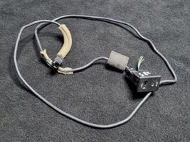 Nissan X-Trail T32 Gniazdo / Złącze USB 795405004