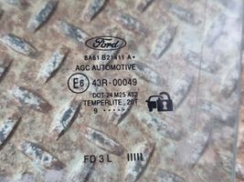 Ford Fiesta Основное стекло передних дверей (двухдверного автомобиля) 8A61B21411A