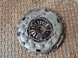 Volkswagen PASSAT B7 Pressure plate 03G141025F