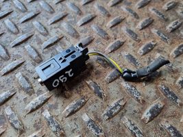 Volkswagen Tiguan Câble adaptateur AUX 5Q0035724