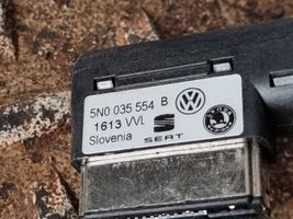 Volkswagen Golf VII AUX jungtis 5G0035222A