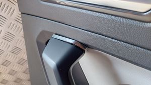 Volkswagen Tiguan Allspace Takaoven verhoilu 5NN867212