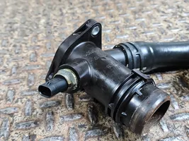 BMW 5 G30 G31 Tuyau de liquide de refroidissement moteur 8619408