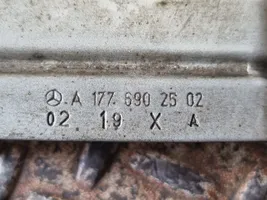 Mercedes-Benz A W177 Staffa di rinforzo montaggio del paraurti posteriore A1776902502