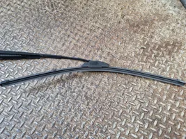 Dodge Challenger Windshield/front glass wiper blade 