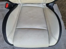 Dodge Challenger Istuimien ja ovien verhoilusarja 