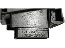 Toyota RAV 4 (XA40) Leva/interruttore dell’indicatore di direzione e tergicristallo 17F744