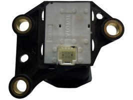 Toyota Avensis T270 Interruttore del freno di stazionamento/freno a mano 8439005010