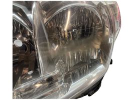 Toyota Land Cruiser (J200) Faro/fanale 8117060C80