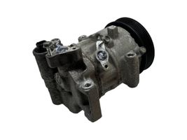 Toyota Avensis T270 Ilmastointilaitteen kompressorin pumppu (A/C) 4472806573