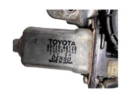 Toyota Land Cruiser (J100) Elektryczny podnośnik szyby drzwi tylnych 8571060120