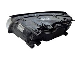 Volvo V70 Lampa przednia 31214352