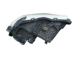 Toyota Avensis T250 Lampa przednia 35108