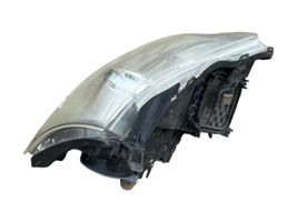 Toyota Avensis T250 Lampa przednia 35108