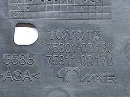Toyota Yaris Gamintojo ženkliukas 753110D170