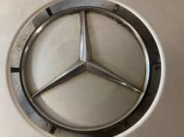 Mercedes-Benz E W124 Mozzo/copricerchi/borchia della ruota R15 1244011424