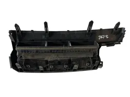 Toyota Prius+ (ZVW40) Grille d'aération centrale 5567047100