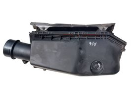 Mercedes-Benz C W203 Scatola del filtro dell’aria A0000945568