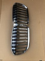 BMW 7 G11 G12 Maskownica / Grill / Atrapa górna chłodnicy 51138494817