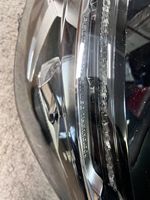 Peugeot 5008 II Lampa przednia 9837759780