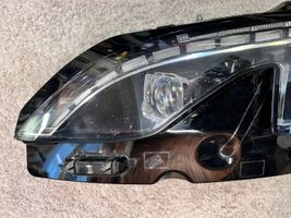 Peugeot 5008 II Lampa przednia 9837759780