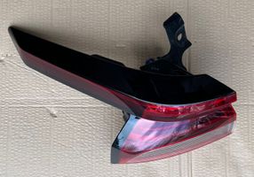 Nissan Qashqai J12 Lampa tylna 2208D02F