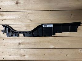 BMW X6 G06 Pannello laterale di supporto del radiatore 17118476974