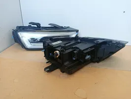 Audi Q3 F3 Lampy przednie / Komplet 