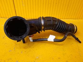 Maserati Levante Turboahtimen ilmanoton letku 670105375